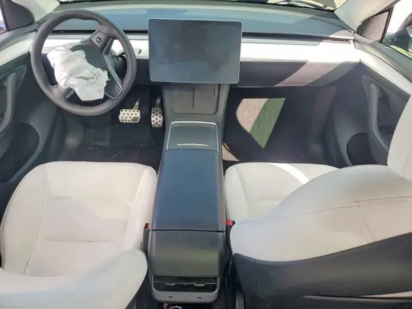 7SAYGDEE2PF683764 2023 TESLA MODEL Y - Image 8