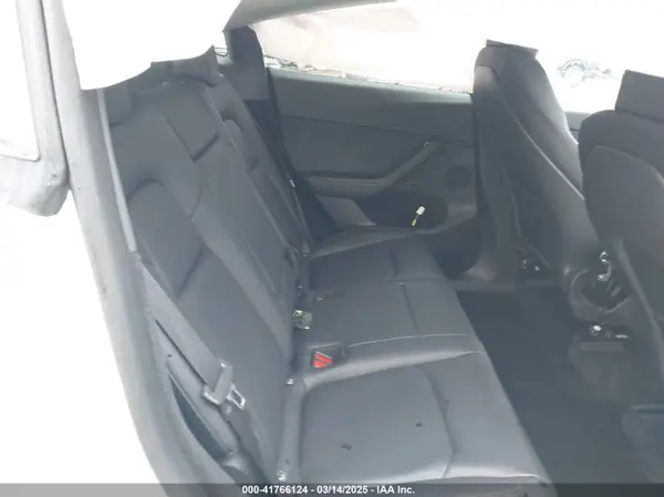 7SAYGDEE2PF686311 2023 TESLA MODEL Y - Image 8
