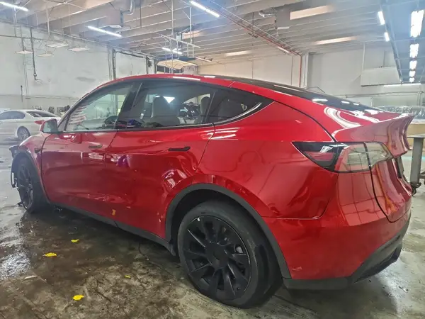 7SAYGDEE2PF689855 2023 TESLA MODEL Y - Image 2