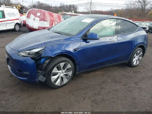7SAYGDEE2PF694974 2023 TESLA MODEL Y - Image 2
