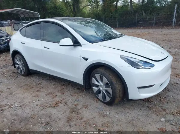 7SAYGDEE2PF697616 2023 TESLA MODEL Y - Image 1