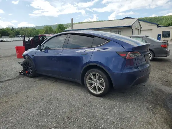 7SAYGDEE2PF697678 2023 TESLA MODEL Y - Image 2