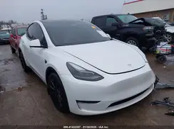 7SAYGDEE2PF708033 2023 TESLA MODEL Y