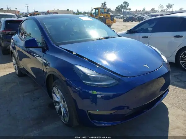 7SAYGDEE2PF741808 2023 TESLA MODEL Y - Image 1