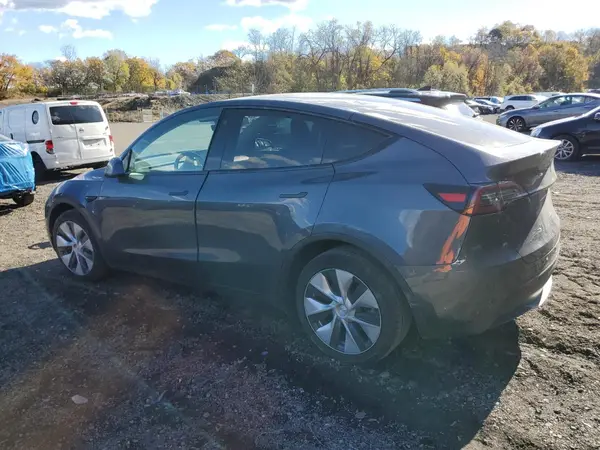 7SAYGDEE2PF742991 2023 TESLA MODEL Y - Image 2