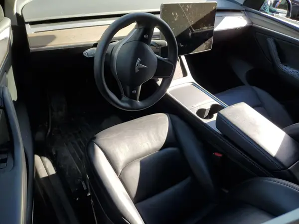 7SAYGDEE2PF742991 2023 TESLA MODEL Y - Image 8