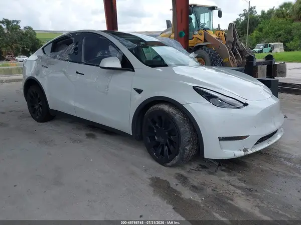 7SAYGDEE2PF747107 2023 TESLA MODEL Y - Image 1