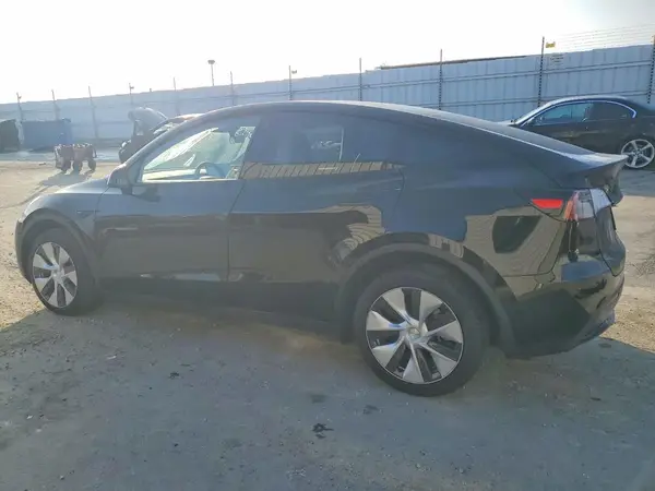 7SAYGDEE2PF748354 2023 TESLA MODEL Y - Image 2