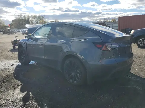 7SAYGDEE2PF758186 2023 TESLA MODEL Y - Image 2