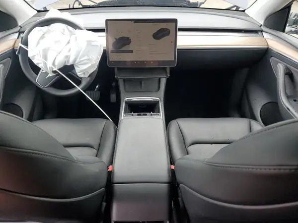 7SAYGDEE2PF758186 2023 TESLA MODEL Y - Image 8