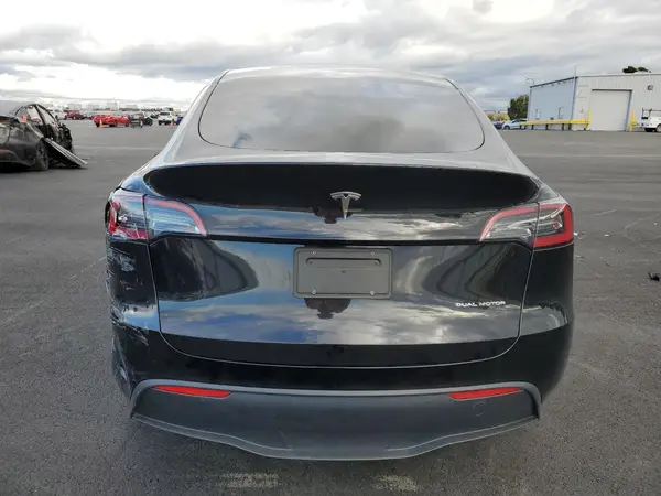 2023 TESLA MODEL Y auction photo 6