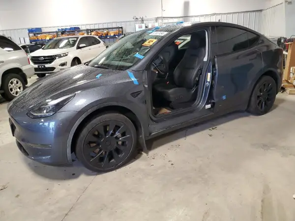 7SAYGDEE2PF765784 2023 TESLA MODEL Y - Image 1