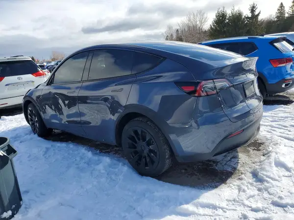 7SAYGDEE2PF775120 2023 TESLA MODEL Y - Image 2