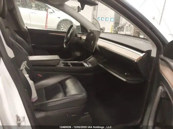 7SAYGDEE2PF777918 2023 TESLA MODEL Y - Image 8
