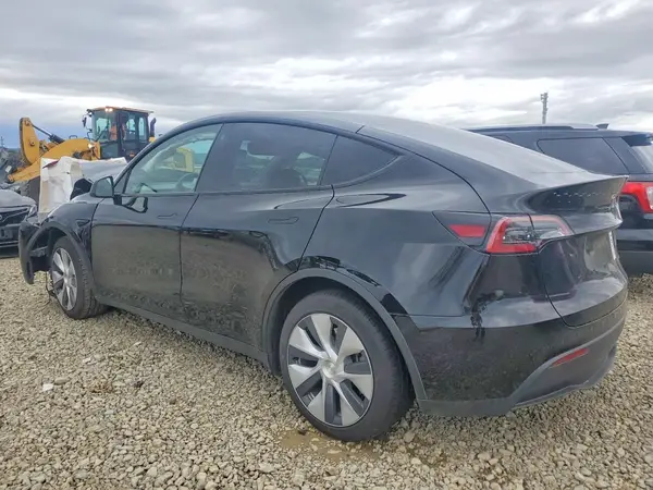 7SAYGDEE2PF786053 2023 TESLA MODEL Y - Image 2