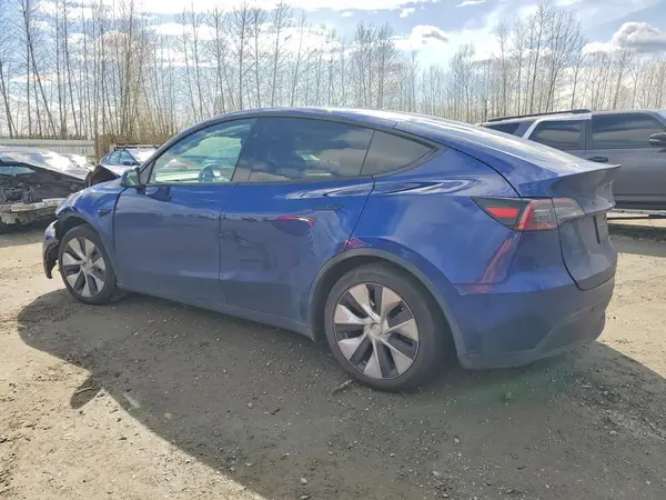 7SAYGDEE2PF790605 2023 TESLA MODEL Y - Image 2