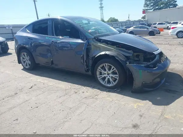 7SAYGDEE2PF791592 2023 TESLA MODEL Y - Image 1