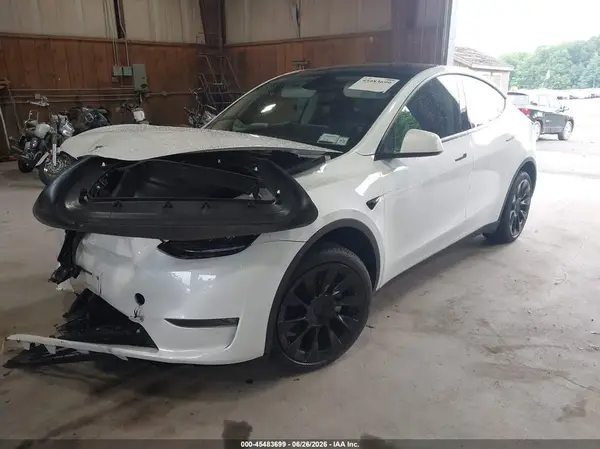 7SAYGDEE2PF792211 2023 TESLA MODEL Y - Image 2