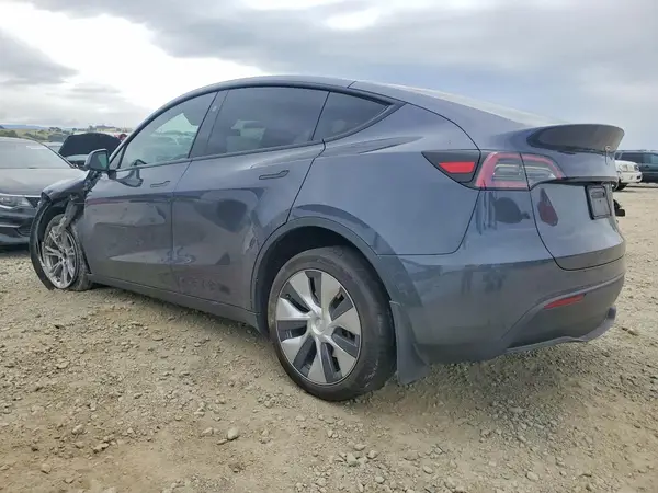 7SAYGDEE2PF816474 2023 TESLA MODEL Y - Image 2