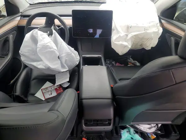 7SAYGDEE2PF816474 2023 TESLA MODEL Y - Image 8