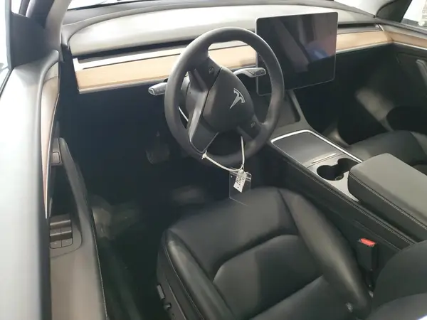 7SAYGDEE2PF825370 2023 TESLA MODEL Y - Image 8