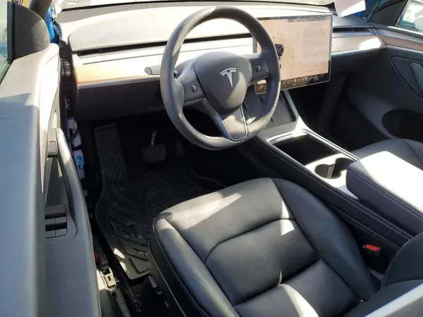7SAYGDEE2PF825658 2023 TESLA MODEL Y - Image 8