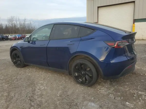 7SAYGDEE2PF826793 2023 TESLA MODEL Y - Image 2