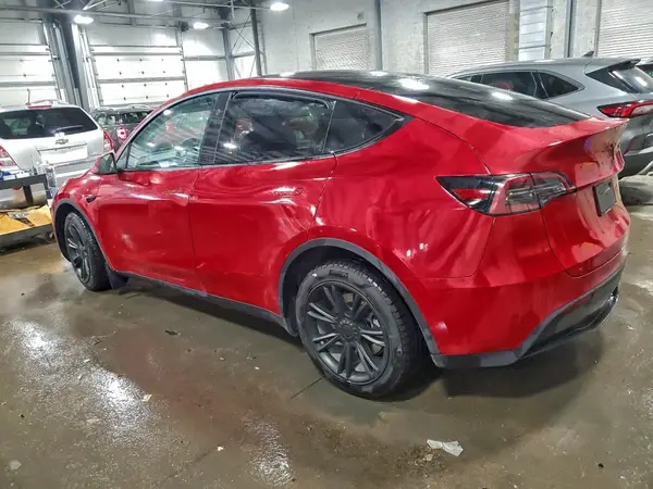 7SAYGDEE2PF828074 2023 TESLA MODEL Y - Image 2