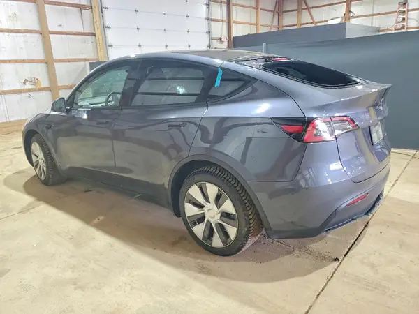 7SAYGDEE2PF830651 2023 TESLA MODEL Y - Image 2