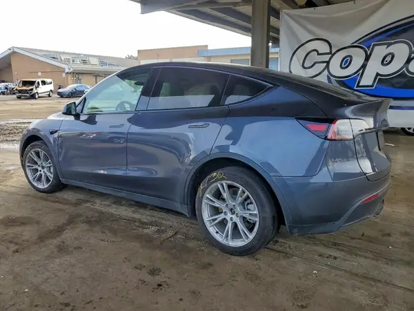 7SAYGDEE2PF833176 2023 TESLA MODEL Y - Image 2