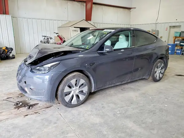 7SAYGDEE2PF838670 2023 TESLA MODEL Y - Image 1