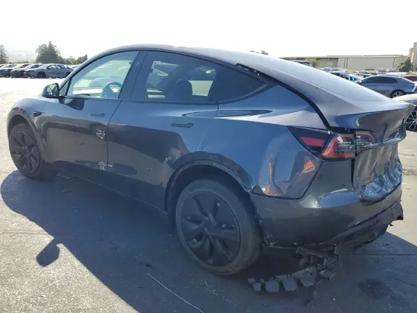 7SAYGDEE2PF839205 2023 TESLA MODEL Y - Image 2