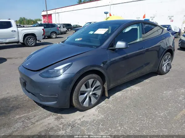7SAYGDEE2PF839866 2023 TESLA MODEL Y - Image 2