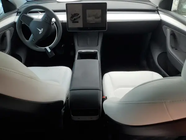 7SAYGDEE2PF846929 2023 TESLA MODEL Y - Image 8