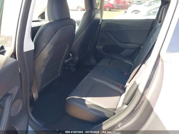 7SAYGDEE2PF854917 2023 TESLA MODEL Y - Image 8