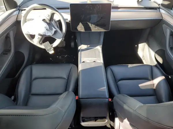 7SAYGDEE2PF858076 2023 TESLA MODEL Y - Image 8