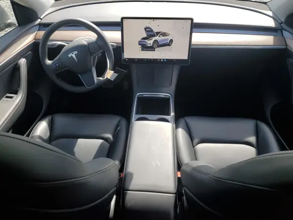 7SAYGDEE2PF860944 2023 TESLA MODEL Y - Image 8