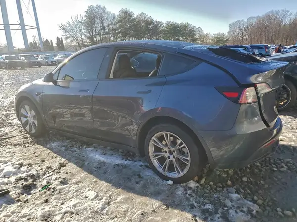 7SAYGDEE2PF862760 2023 TESLA MODEL Y - Image 2