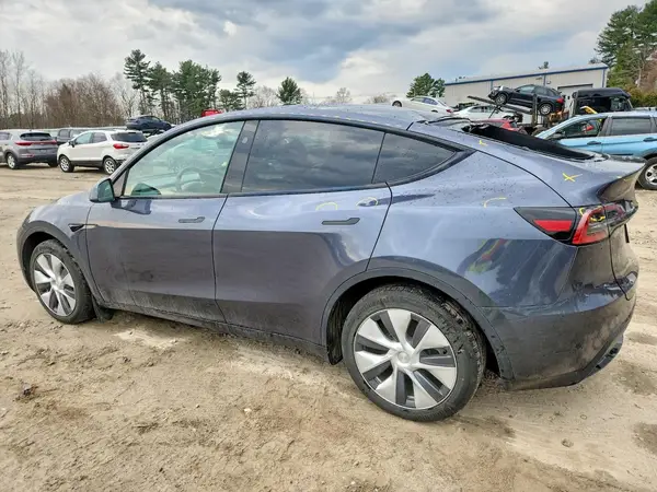 7SAYGDEE2PF863309 2023 TESLA MODEL Y - Image 2