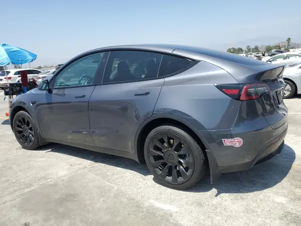 7SAYGDEE2PF868722 2023 TESLA MODEL Y - Image 2