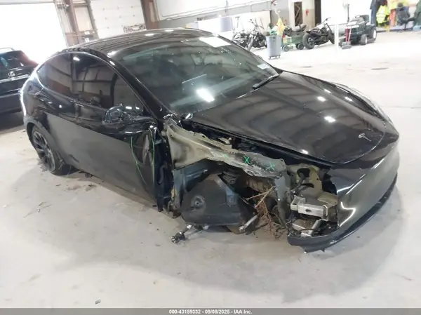 7SAYGDEE2PF879073 2023 TESLA MODEL Y - Image 1