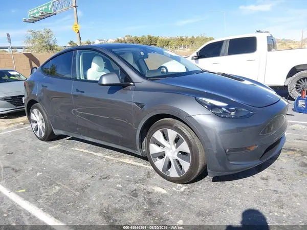 7SAYGDEE2PF879297 2023 TESLA MODEL Y - Image 1