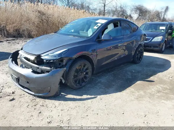 7SAYGDEE2PF883687 2023 TESLA MODEL Y - Image 2