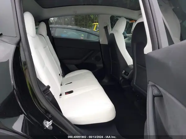 7SAYGDEE2PF885116 2023 TESLA MODEL Y - Image 8