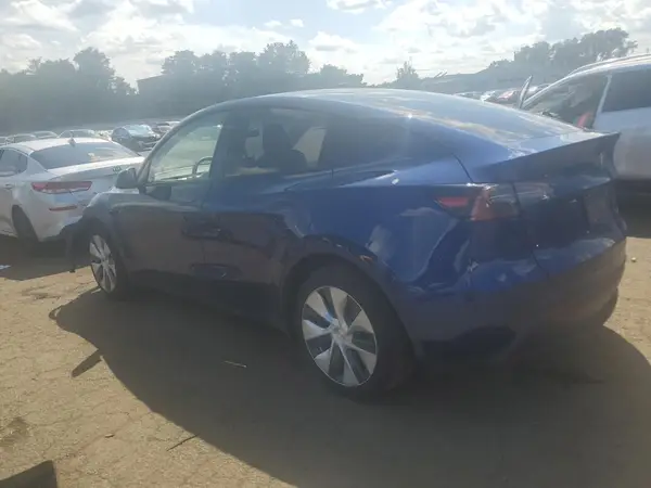 7SAYGDEE2PF886444 2023 TESLA MODEL Y - Image 2