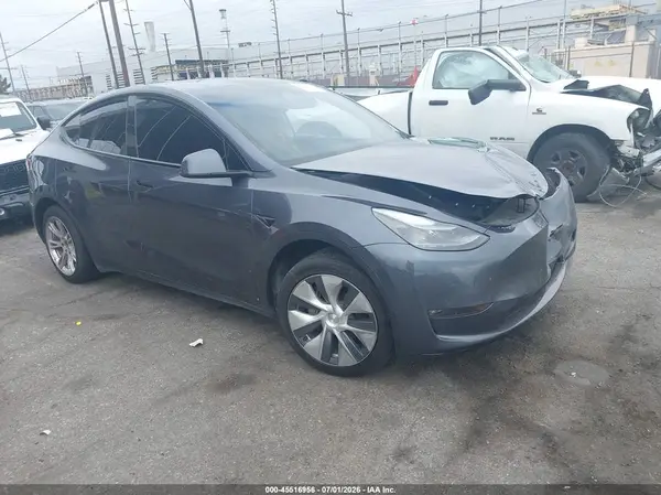 7SAYGDEE2PF887030 2023 TESLA MODEL Y - Image 1