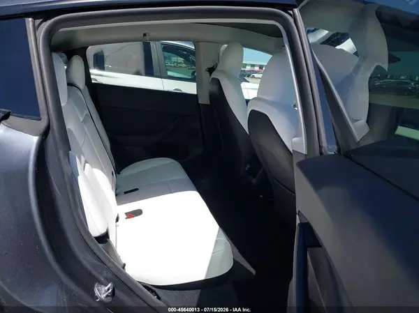 7SAYGDEE2PF892180 2023 TESLA MODEL Y - Image 8