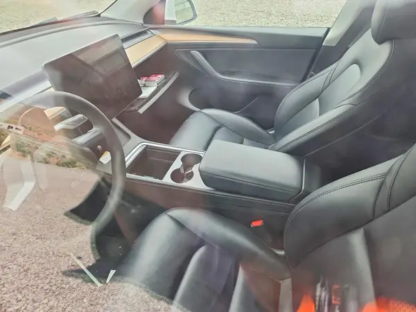 7SAYGDEE2PF895726 2023 TESLA MODEL Y - Image 8