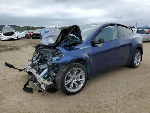 7SAYGDEE2PF896701 2023 TESLA MODEL Y - Image 1