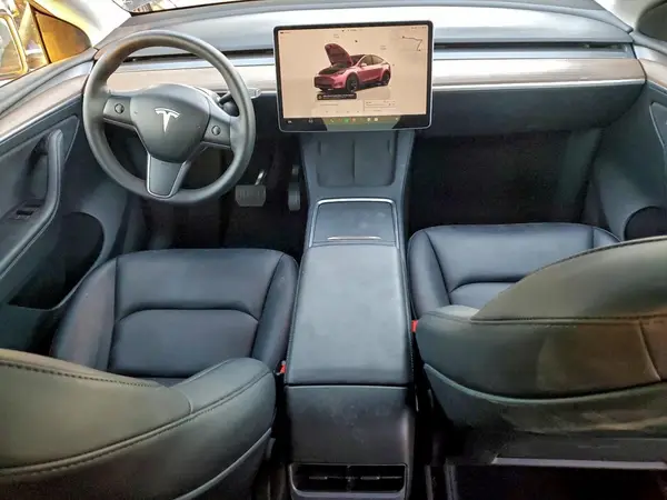 7SAYGDEE2PF913822 2023 TESLA MODEL Y - Image 8